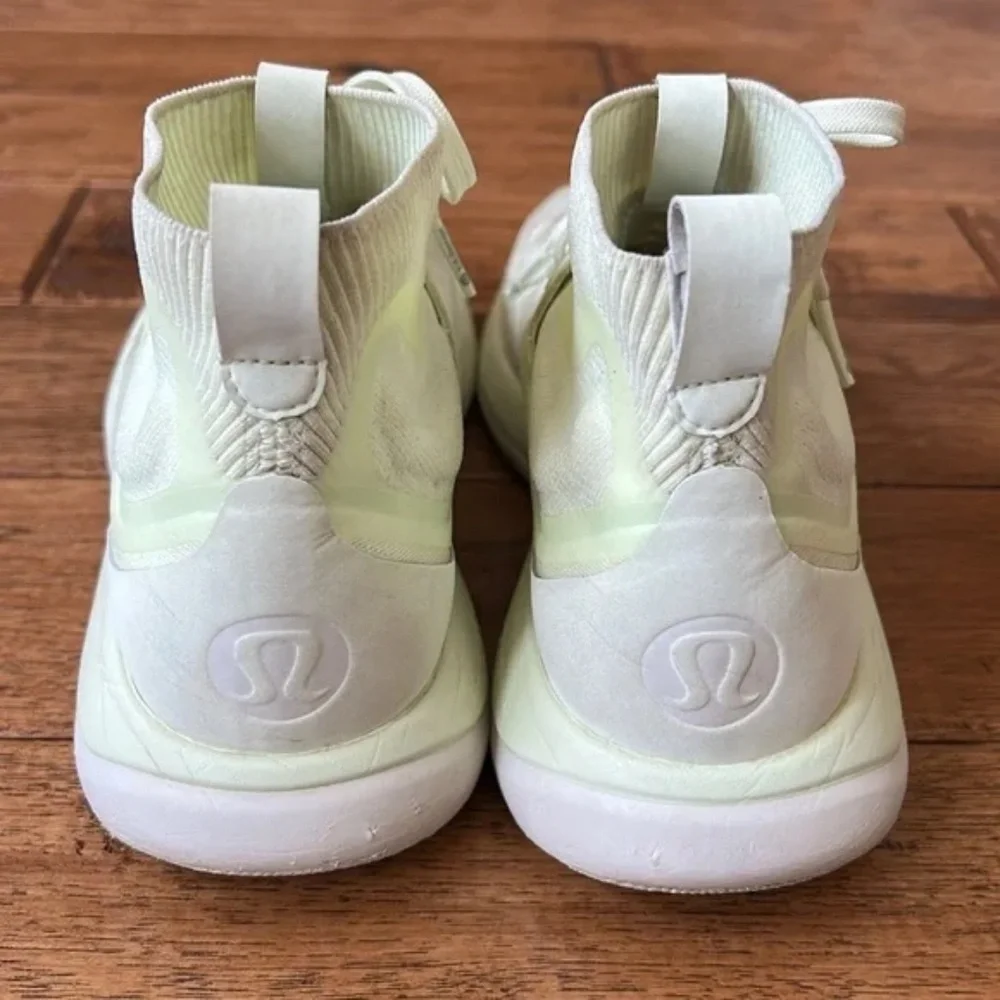 Lululemon Chargefeel Mid Workout Shoes Sneakers Elixir Alpine White Size 8.5